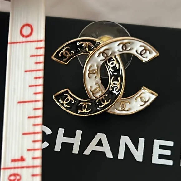 Chanel CC Stud Earrings - Picture 11 of 14